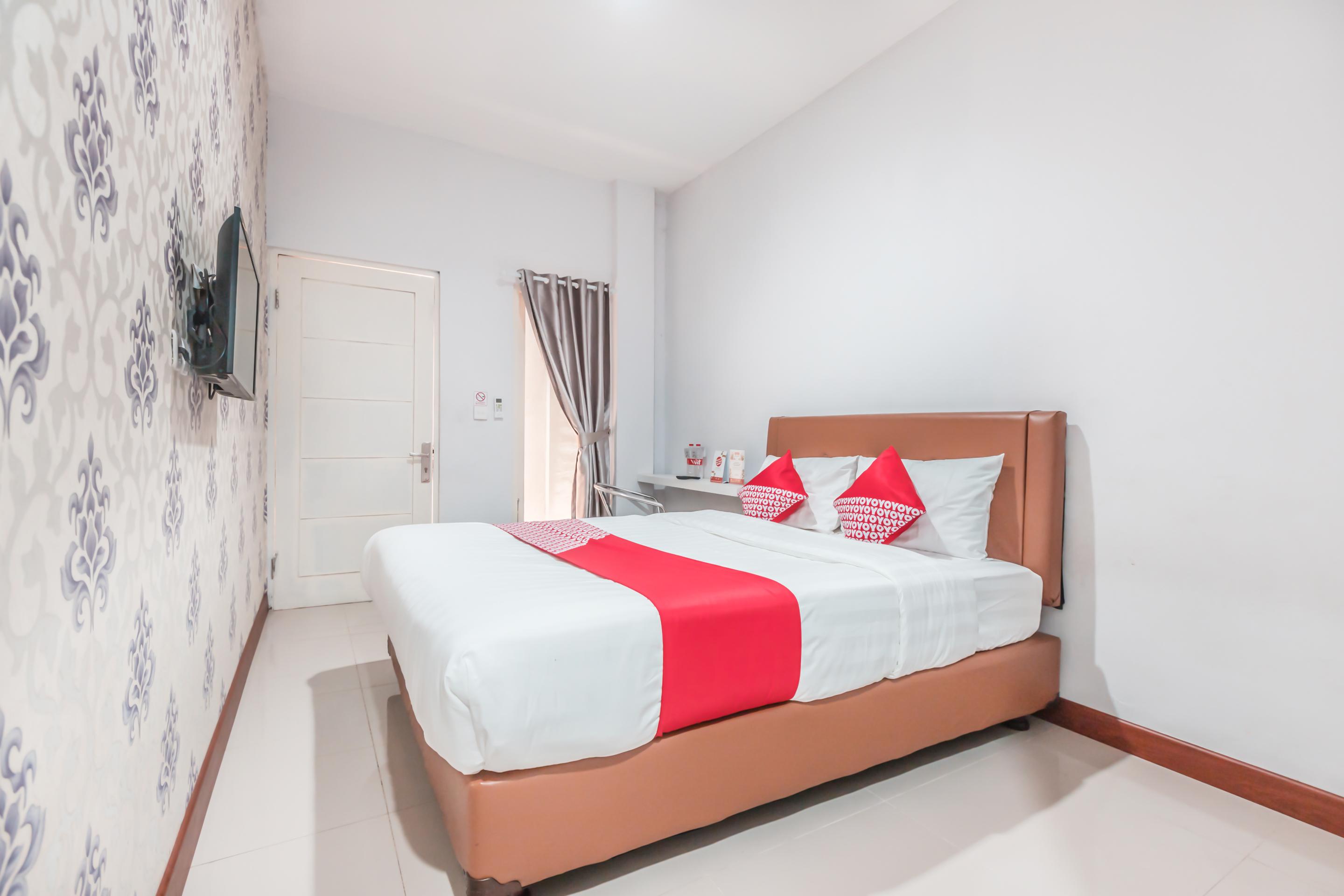 Oyo 1555 Unik Guesthouse Syariah Jakarta Buitenkant foto