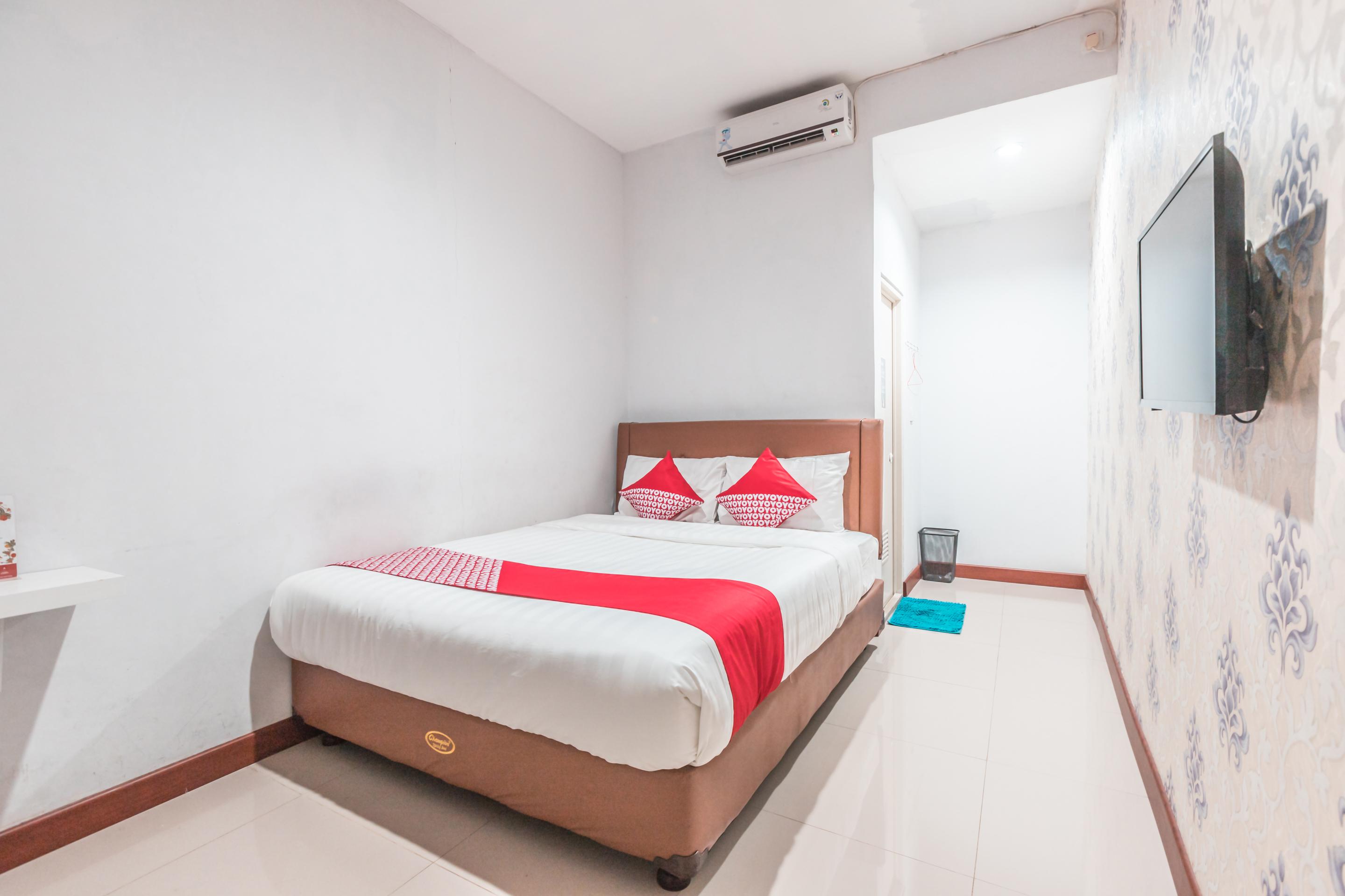 Oyo 1555 Unik Guesthouse Syariah Jakarta Buitenkant foto