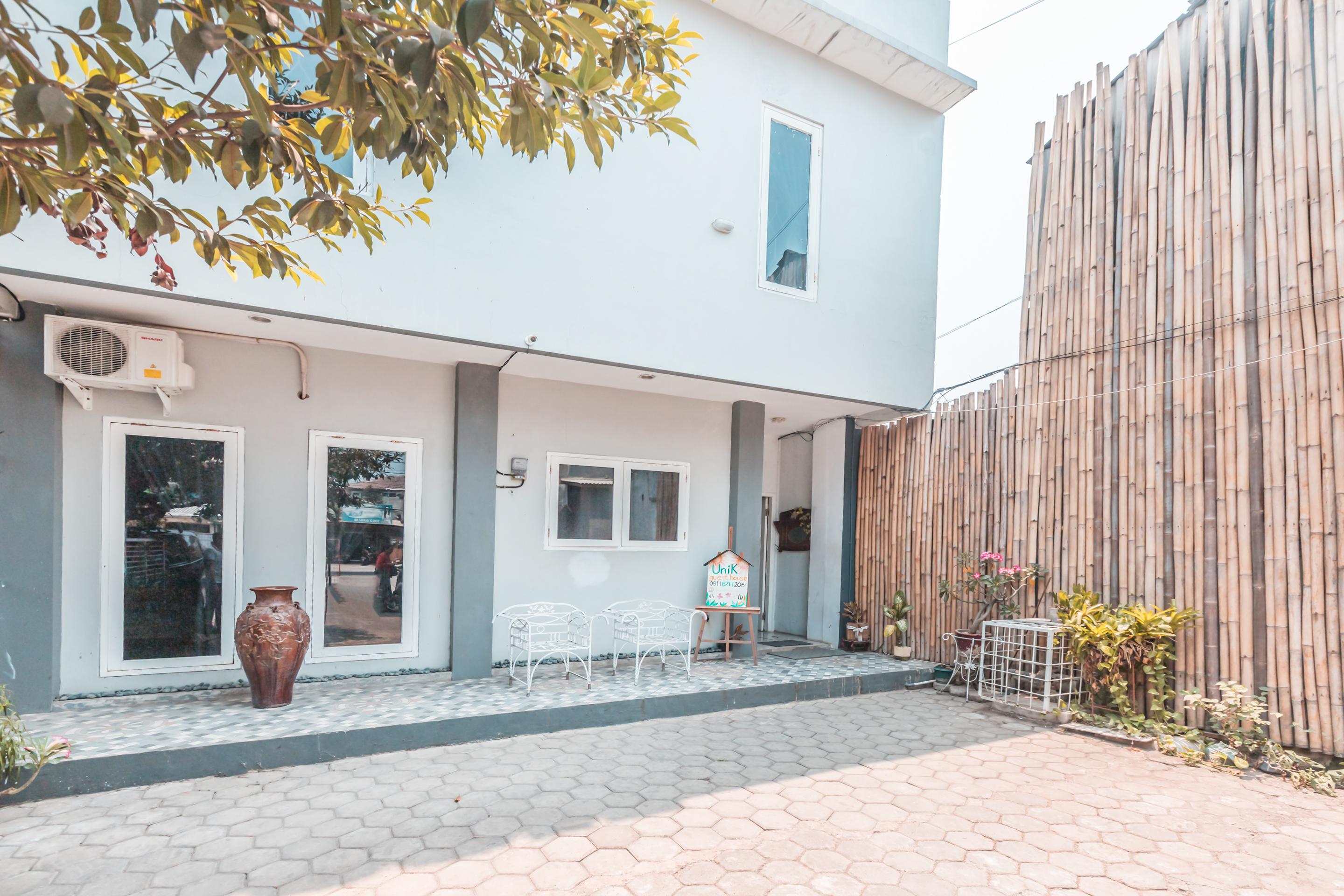 Oyo 1555 Unik Guesthouse Syariah Jakarta Buitenkant foto