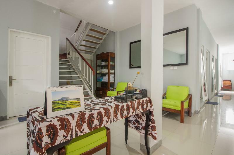 Oyo 1555 Unik Guesthouse Syariah Jakarta Buitenkant foto
